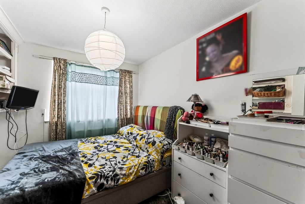 Additional image 12 of 2 bed maisonette for saleWandle Road, Morden SM4