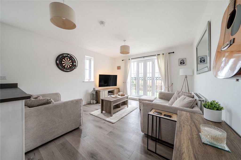 2 bed flat for saleCountess Court, Countess Close, Burscough L40