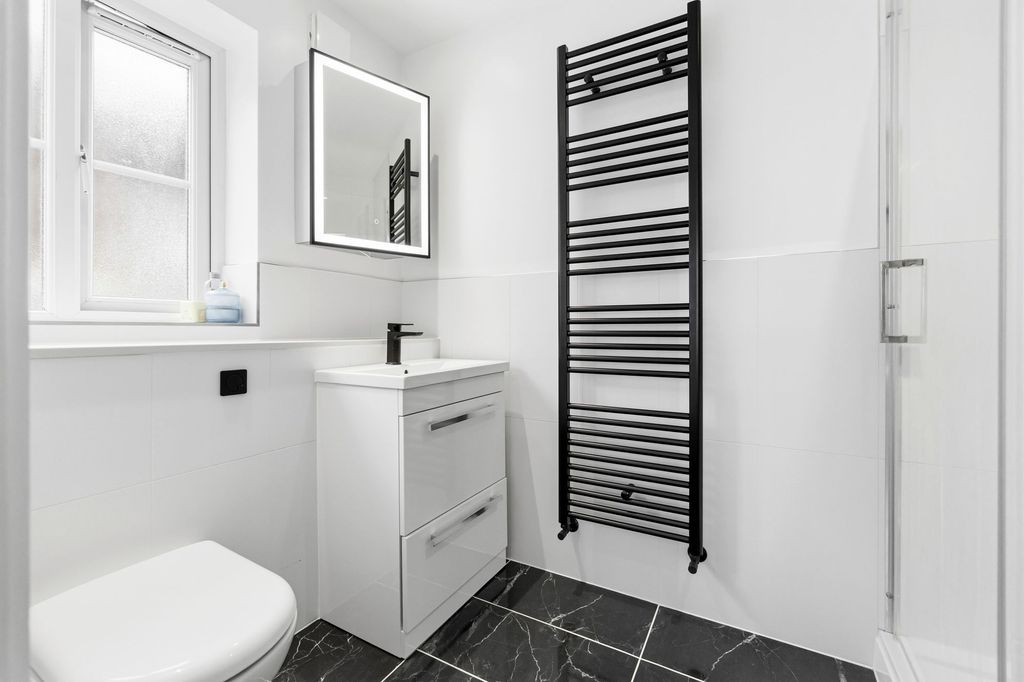 Additional image 12 of 2 bed flat for saleBishopsford Road, Morden SM4