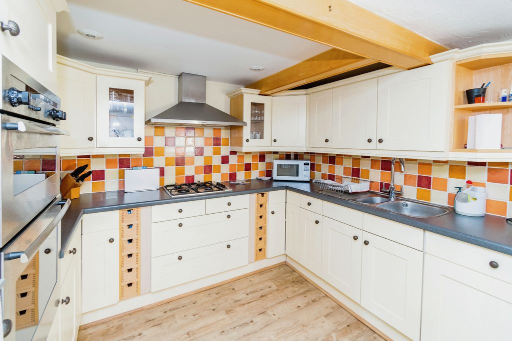 Additional image 5 of 3 bed cottage for salePikes Hill, Lyndhurst, Hampshire SO43