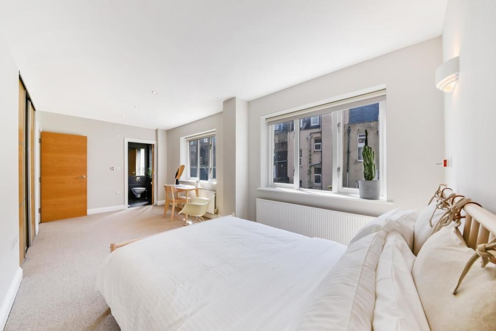 4 Bed Terraced House, Warren Mews, W1T, N1 7GU photo 3