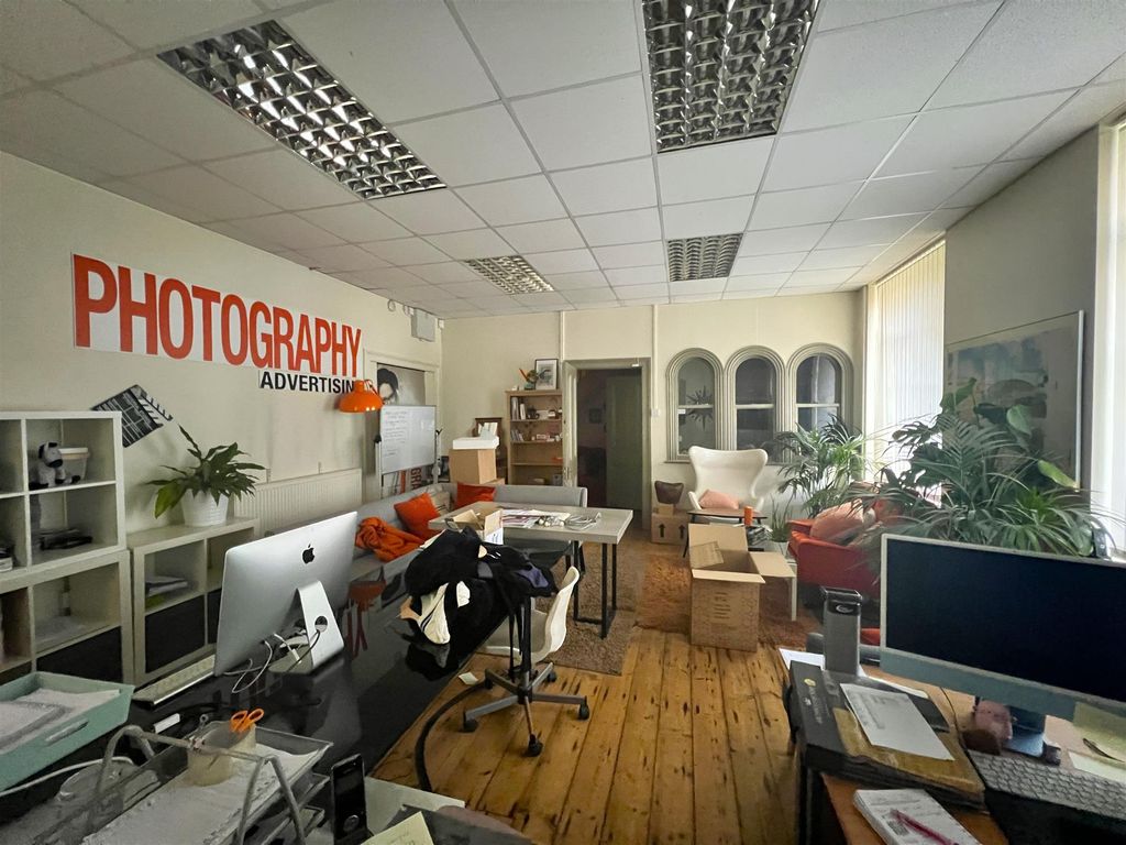 Additional image 9 of 2 bed property for saleHouse WF14, West Yorkshire