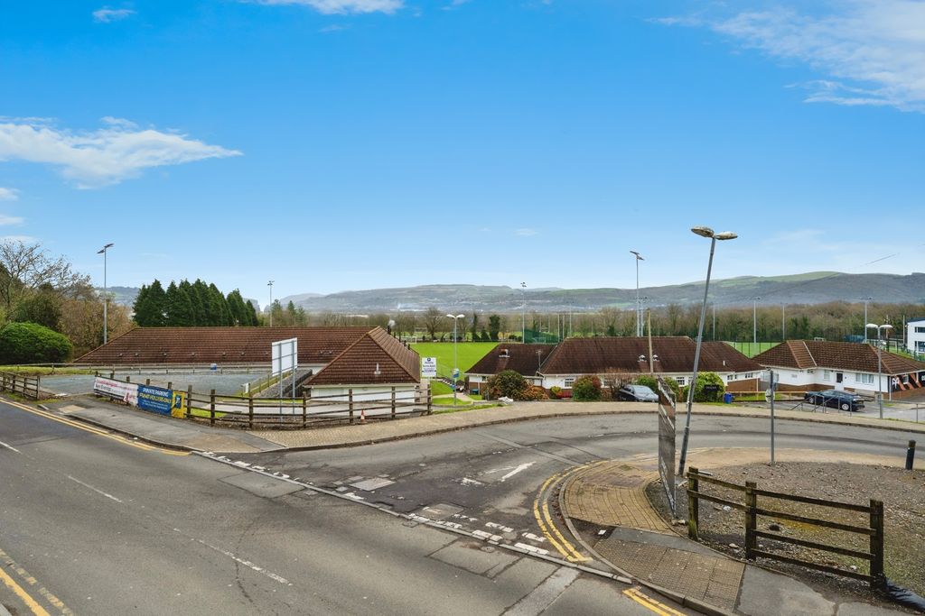 Additional image 14 of 1 bed flat for saleMeadow Bank, Llandarcy, Neath, Neath Port Talbot SA10