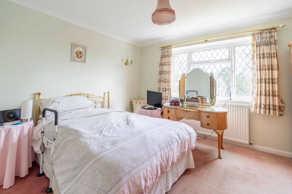 Additional image 15 of 4 bed detached house for saleOsborne Road, Potters Bar EN6
