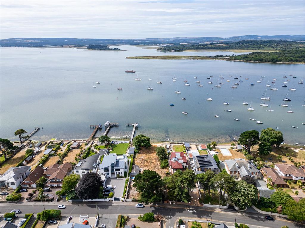 Additional image 4 of 5 bed property for saleBranksea Avenue, Poole BH15