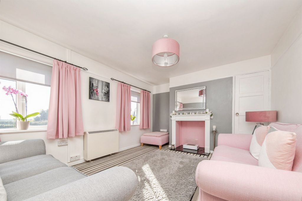 2 bed maisonette for saleCooks Hill, Boxted, Colchester CO4 photo 3