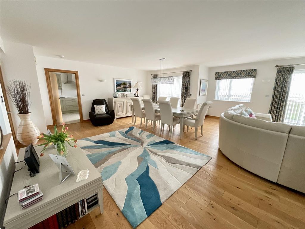 Additional image 9 of 4 bed detached house for salePentre Nicklaus Village, Llanelli SA15