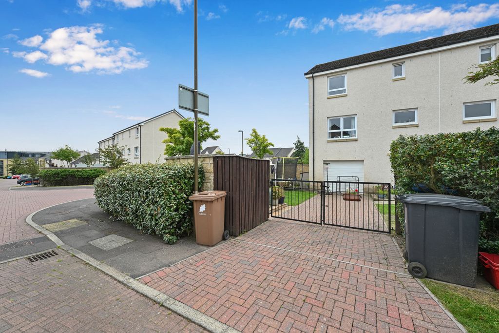 Additional image 30 of 4 bed town house for sale70 Burnbrae Road, Bonnyrigg EH19