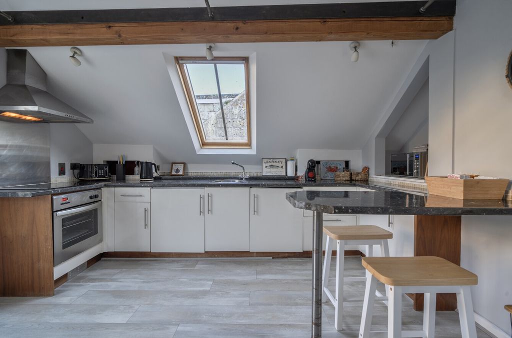 Additional image 8 of 1 bed flat for saleLower Market Street, Looe, Cornwall PL13