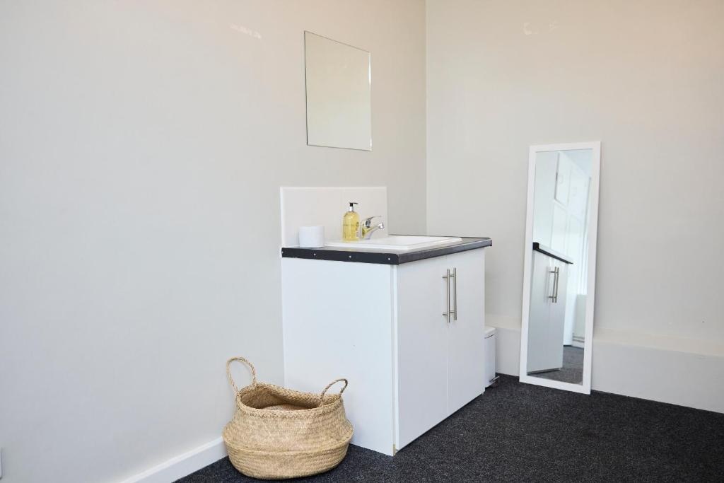Room in a Shared House, Medway Street, SW1P, N1 7GU photo 5