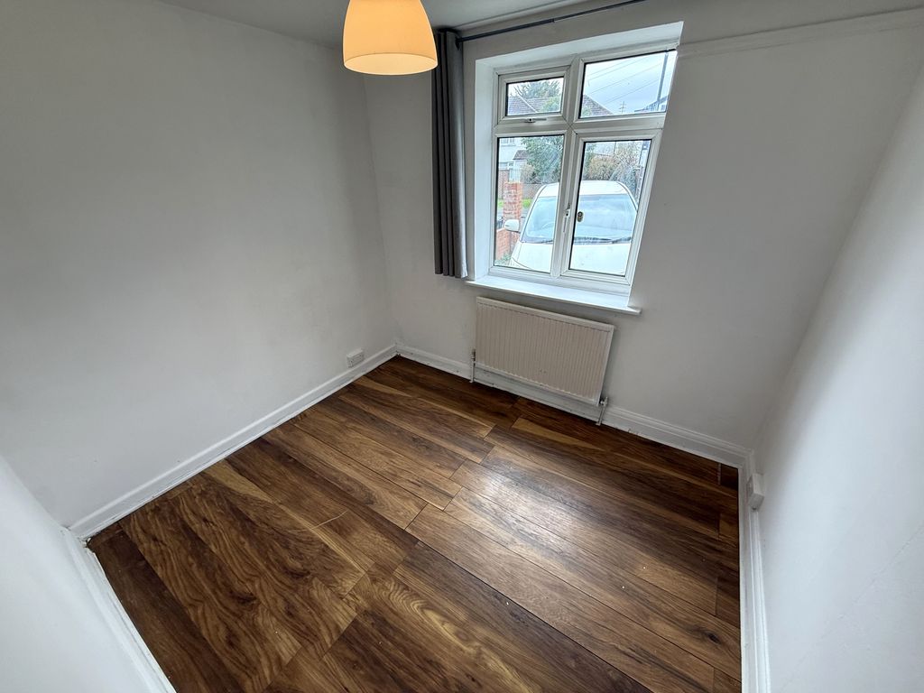 Additional image 5 of 2 bed maisonette for saleEastcote Lane, Northolt UB5