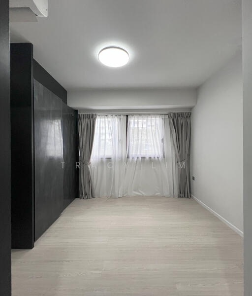 333 Guillemard Road photo 4
