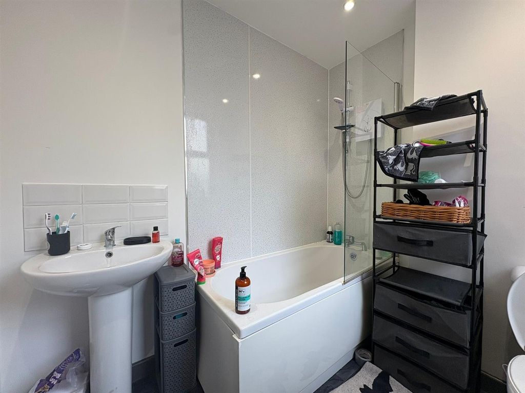 Additional image 8 of 5 bed flat for saleJames Street, Preston PR1