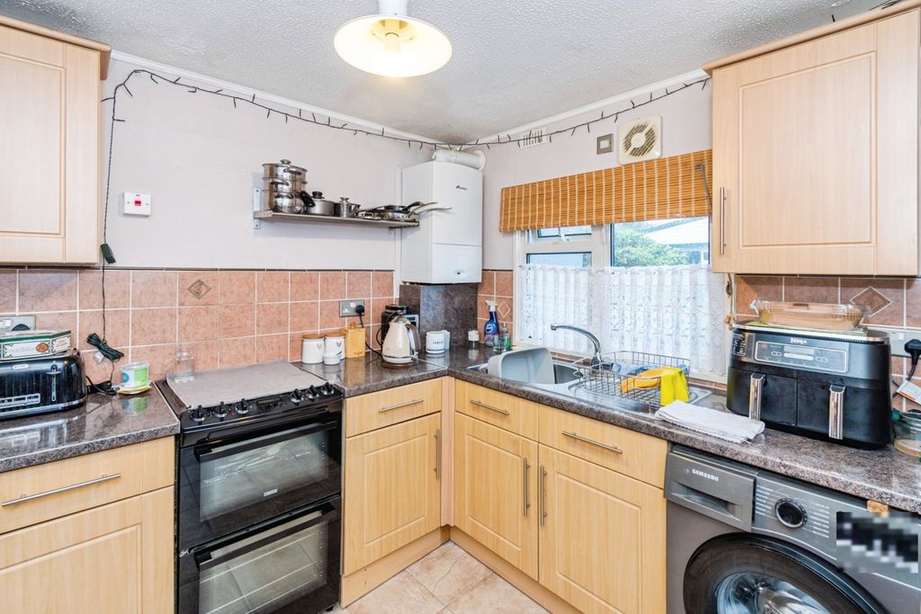 Additional image 3 of 1 bed mobile/park home for saleThatched Cottage Park, Southampton Road, Lyndhurst, Hampshire SO43