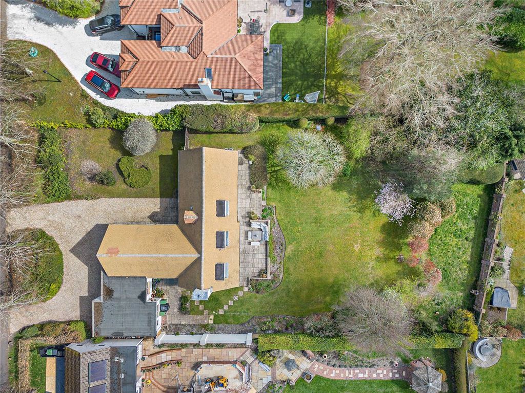 Additional image 11 of 4 bed detached house for saleGarden Close Lane, Newbury, Berkshire RG14