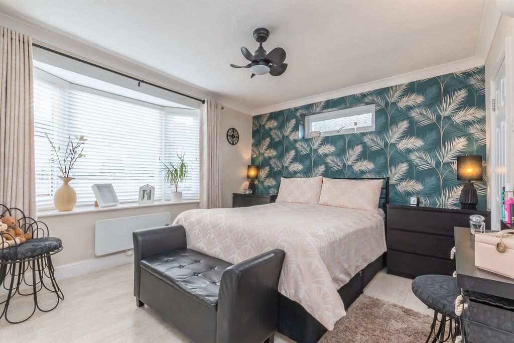 Additional image 8 of 4 bed property for saleBeeleigh Road, Maldon CM9