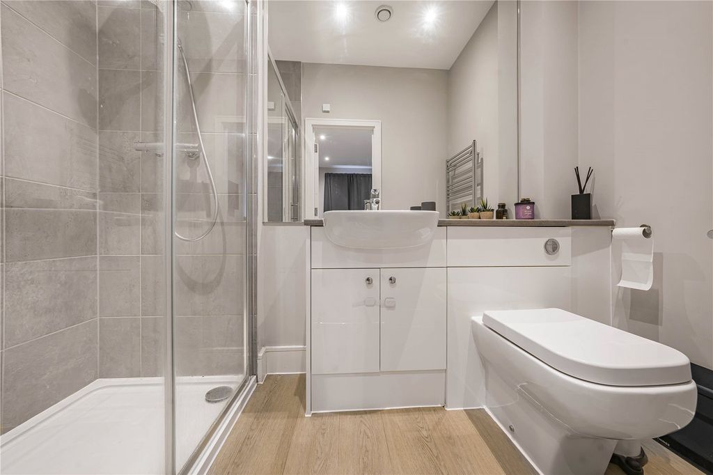 Additional image 9 of 2 bed flat for saleCoombe Road, New Malden KT3