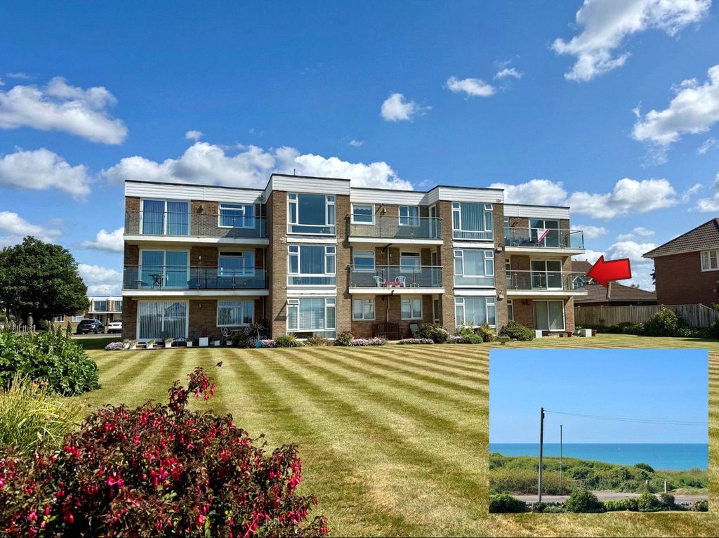 2 bed flat for saleSea Road, Barton On Sea, Hampshire BH25