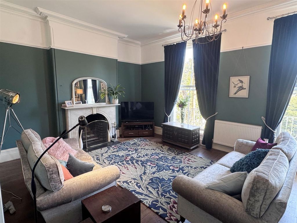 Additional image 10 of 5 bed semi-detached house for saleNewtown Road, Newbury RG14