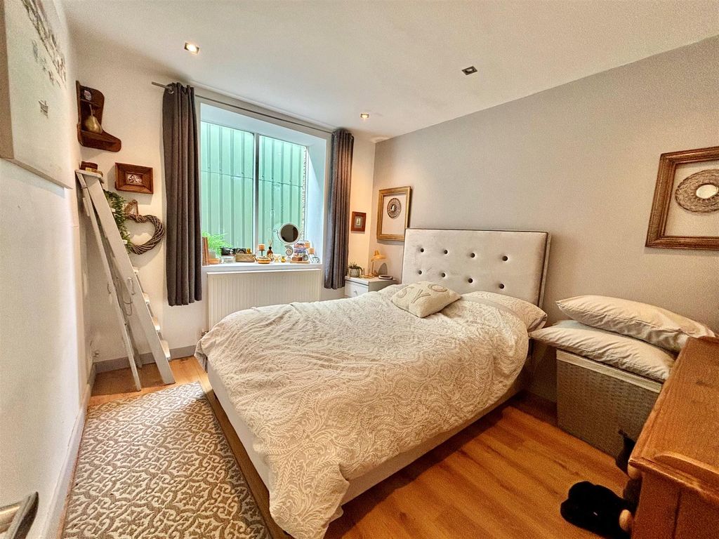 Additional image 12 of 2 bed property for saleHouse WF14, West Yorkshire