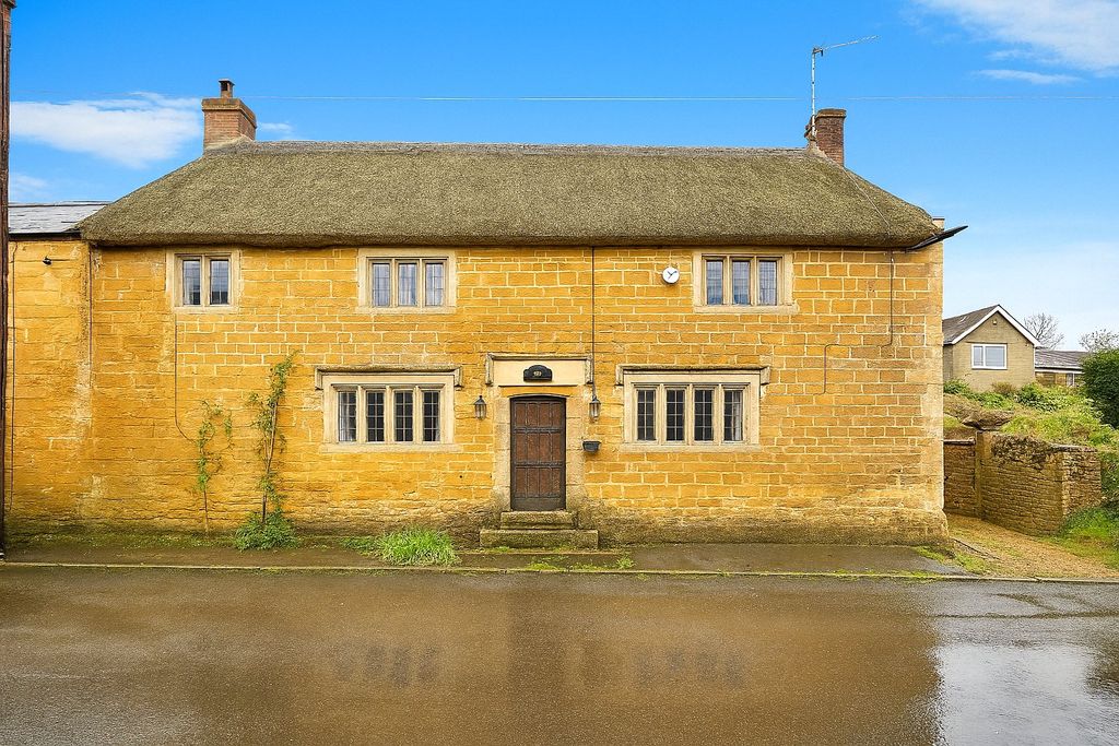 5 bed end terrace house for saleLower Odcombe, Somerset BA22