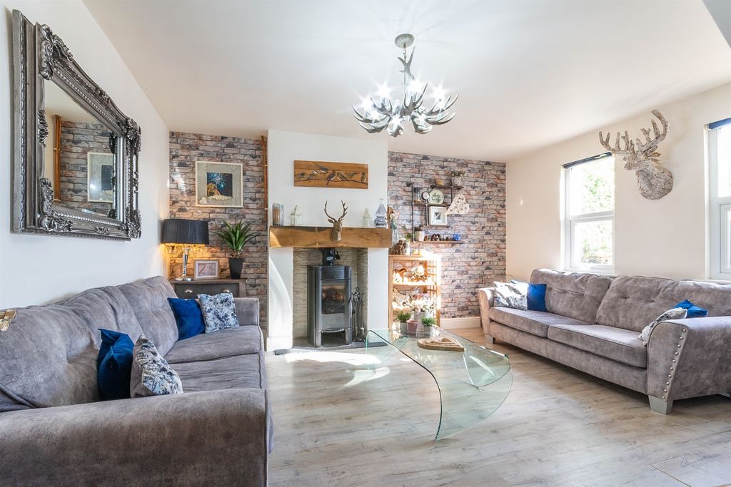 Additional image 3 of 4 bed semi-detached house for saleLondon Road, Maldon CM9