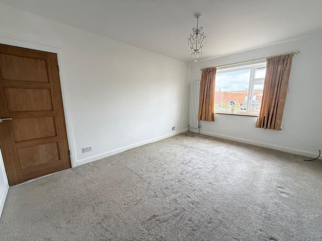 Additional image 8 of 2 bed semi-detached bungalow for saleLarch Avenue, Macclesfield SK11