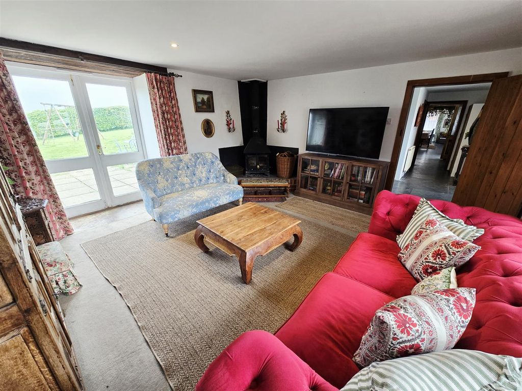 6 bed barn conversion for saleLifton, Launceston PL16 photo 3