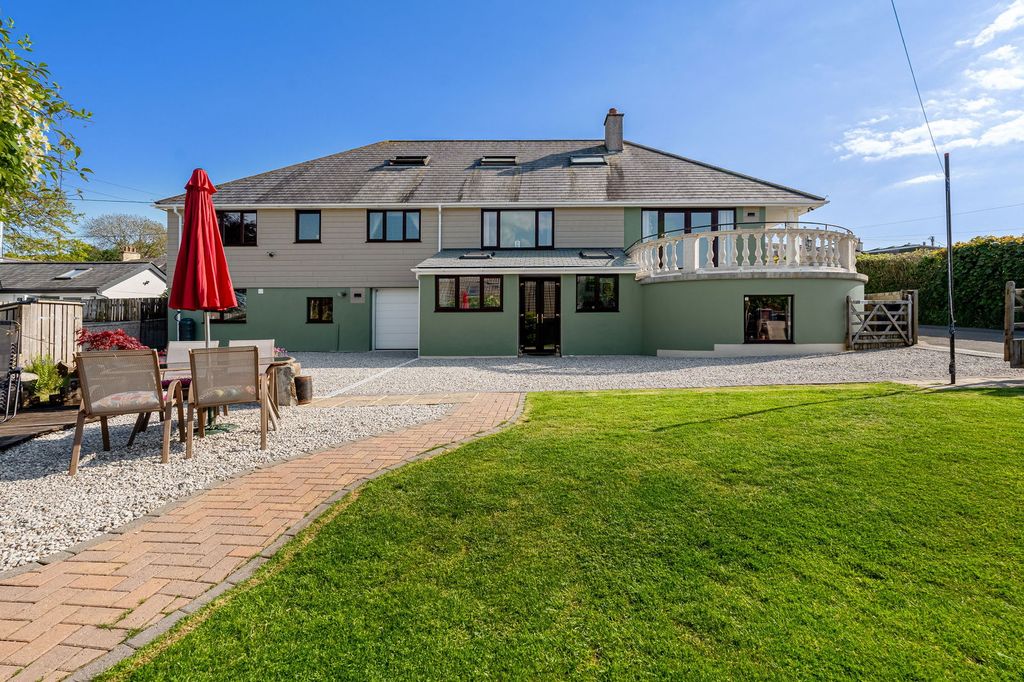 7 bed detached house for saleSt Cleer PL14