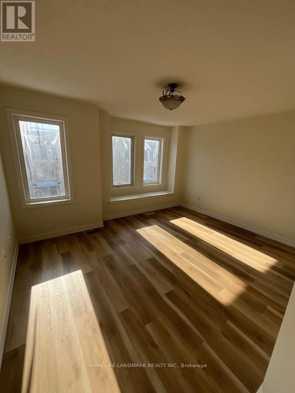 12 KAWNEER TERRACE