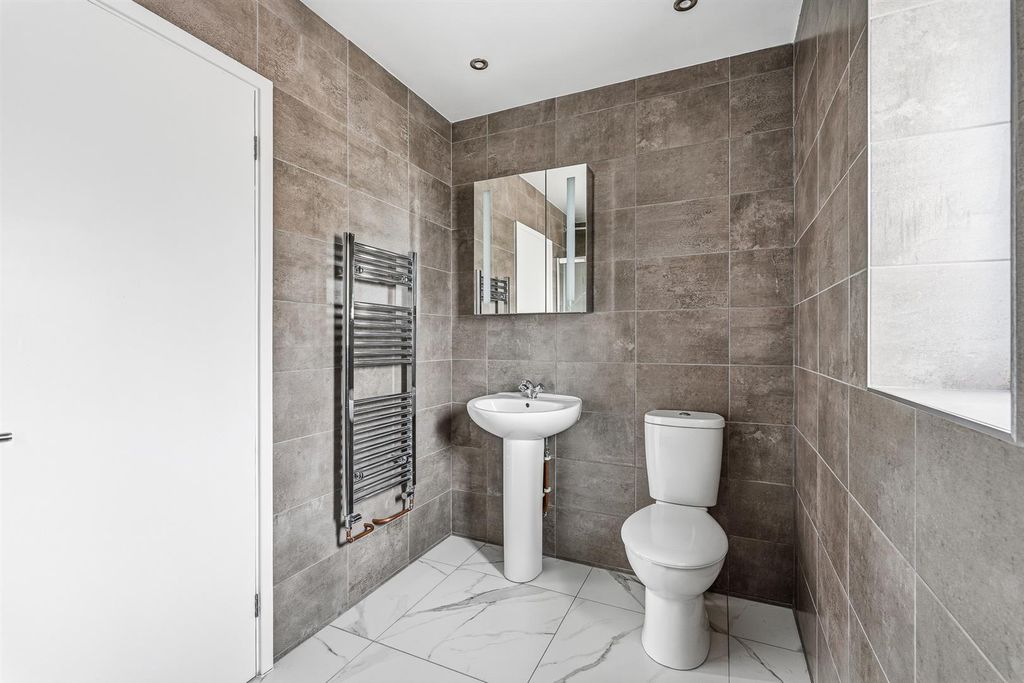 Additional image 13 of 5 bed detached house for saleSt. Lawrence Drive, Cringleford NR4