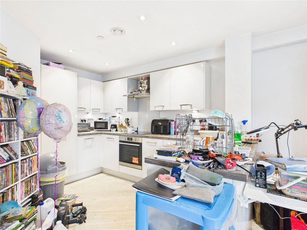 Additional image 3 of 2 bed flat for salePark Green, Macclesfield, Cheshire SK11