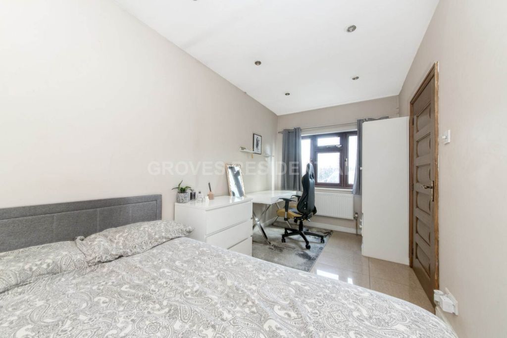Additional image 7 of 3 bed semi-detached house for saleBeechcroft Avenue, New Malden KT3