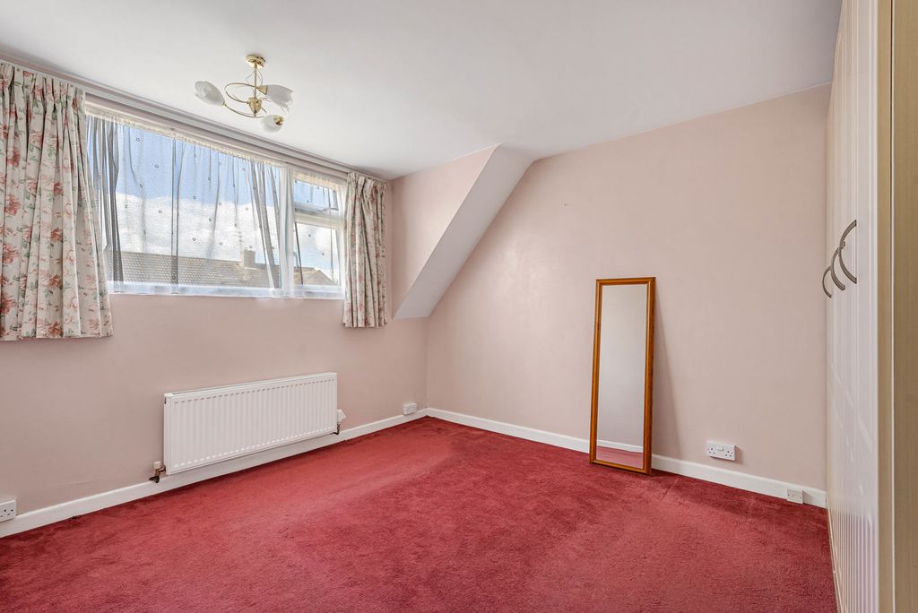 Additional image 9 of 3 bed detached house for saleWest Way, Lechlade, Gloucestershire GL7