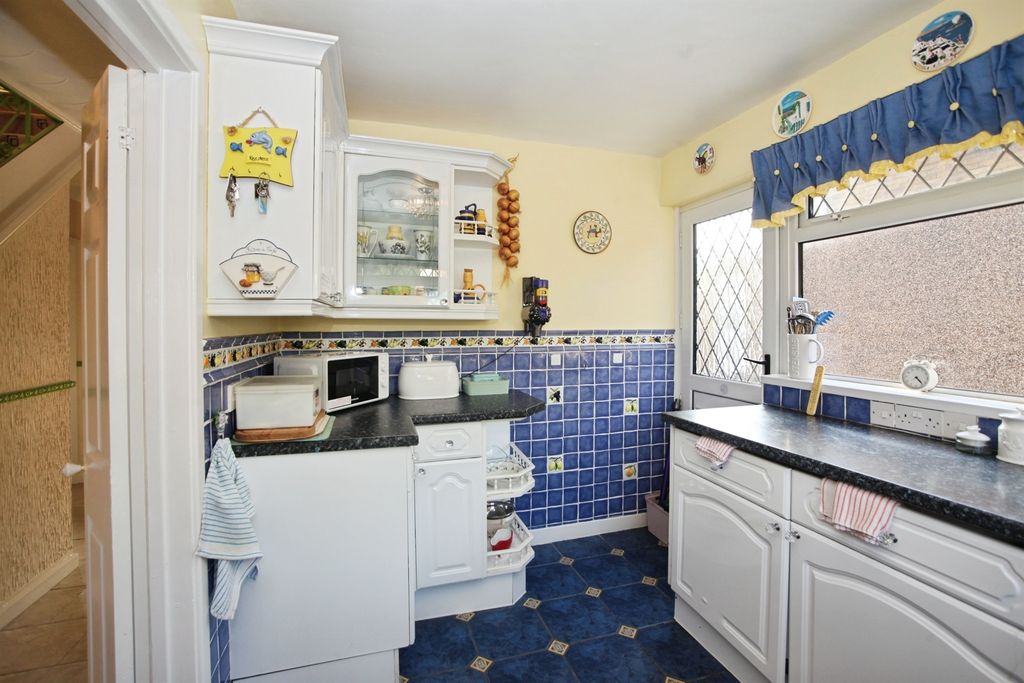 Additional image 4 of 3 bed semi-detached house for saleWhiterock Drive, Pontypridd CF37