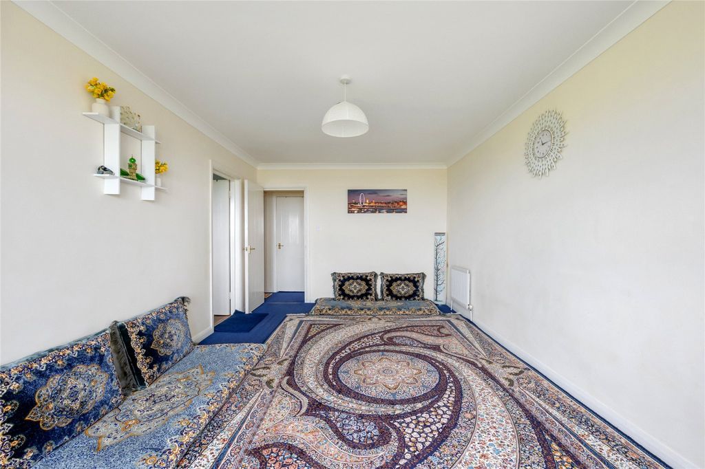 Additional image 8 of 2 bed flat for saleMarlin Court, 32 Brighton Road, Lancing, West Sussex BN15
