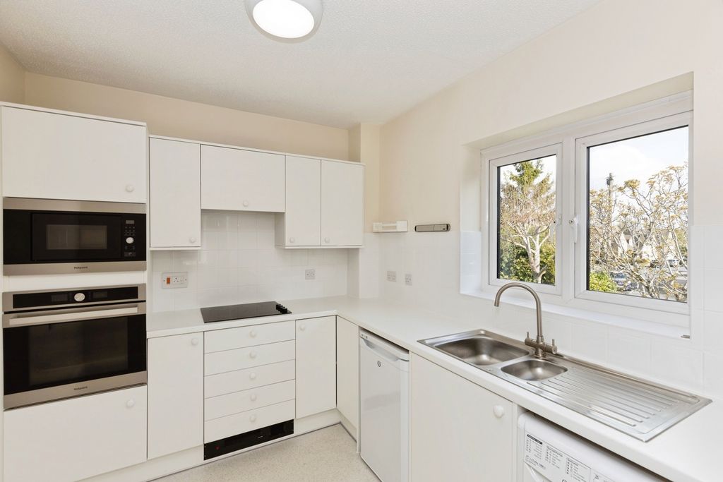 Additional image 4 of 2 bed flat for salePegasus Court, Gloucestershire GL54