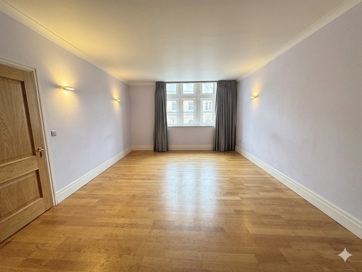 2 Bed Flat, Victoria House, EC4Y, N1 7GU photo 2