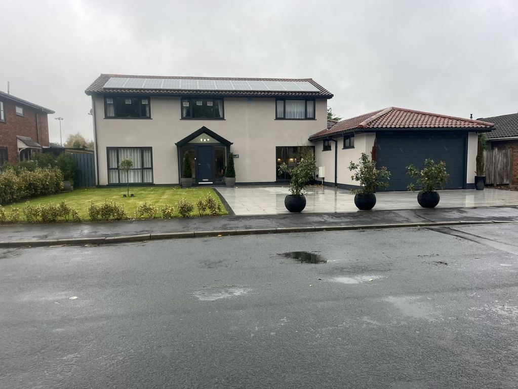 3 bed detached house for saleHall Park Drive, Lytham St. Annes FY8