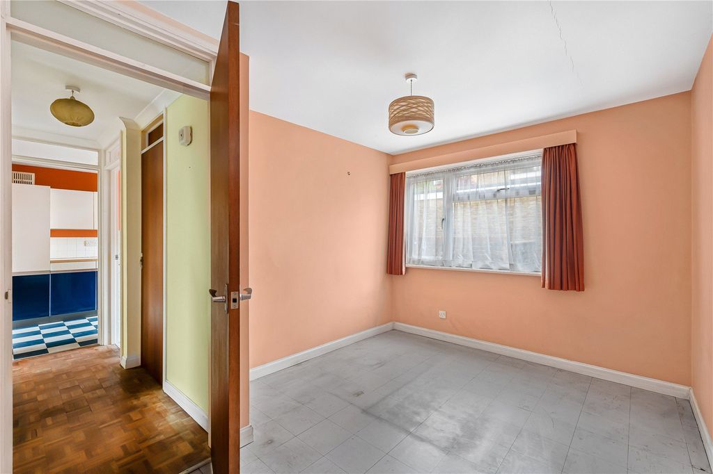 Additional image 12 of 2 bed flat for saleLower Street, Pulborough, West Sussex RH20