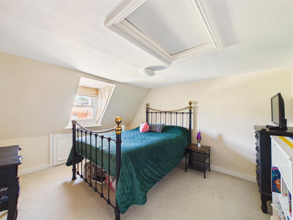 Additional image 16 of 5 bed semi-detached house for saleHigh Street, North Ferriby HU14