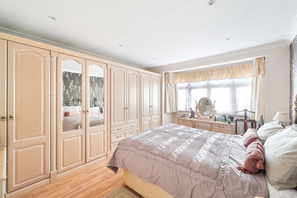 Additional image 15 of 5 bed semi-detached house for saleMaycross Avenue, Morden SM4