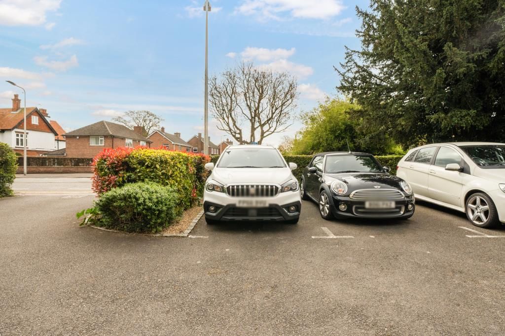 Additional image 20 of 2 bed flat for saleNewbury, Berkshire RG14