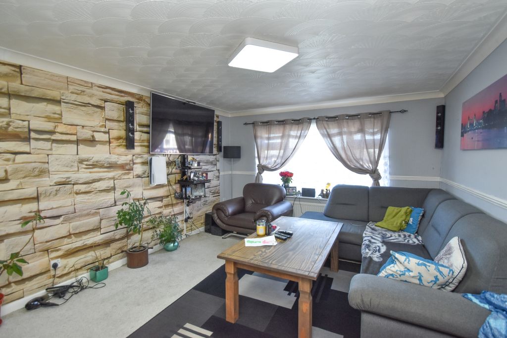 Additional image 2 of 2 bed flat for saleQueens Road, Skegness PE25
