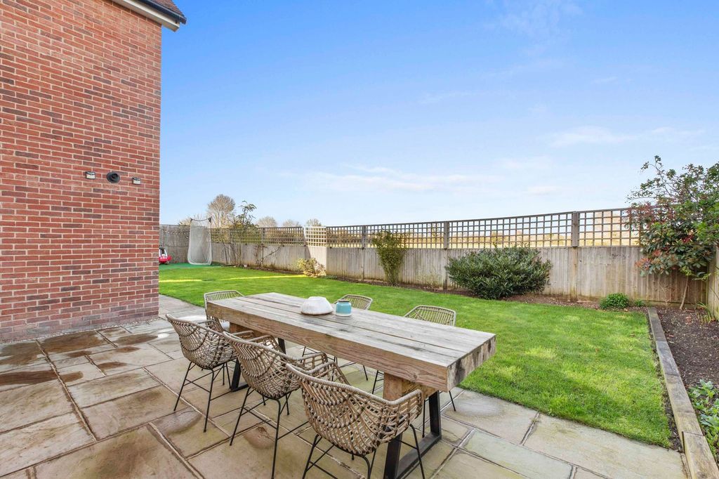 Additional image 13 of 4 bed detached house for saleWayfarers End, Princes Risborough HP27