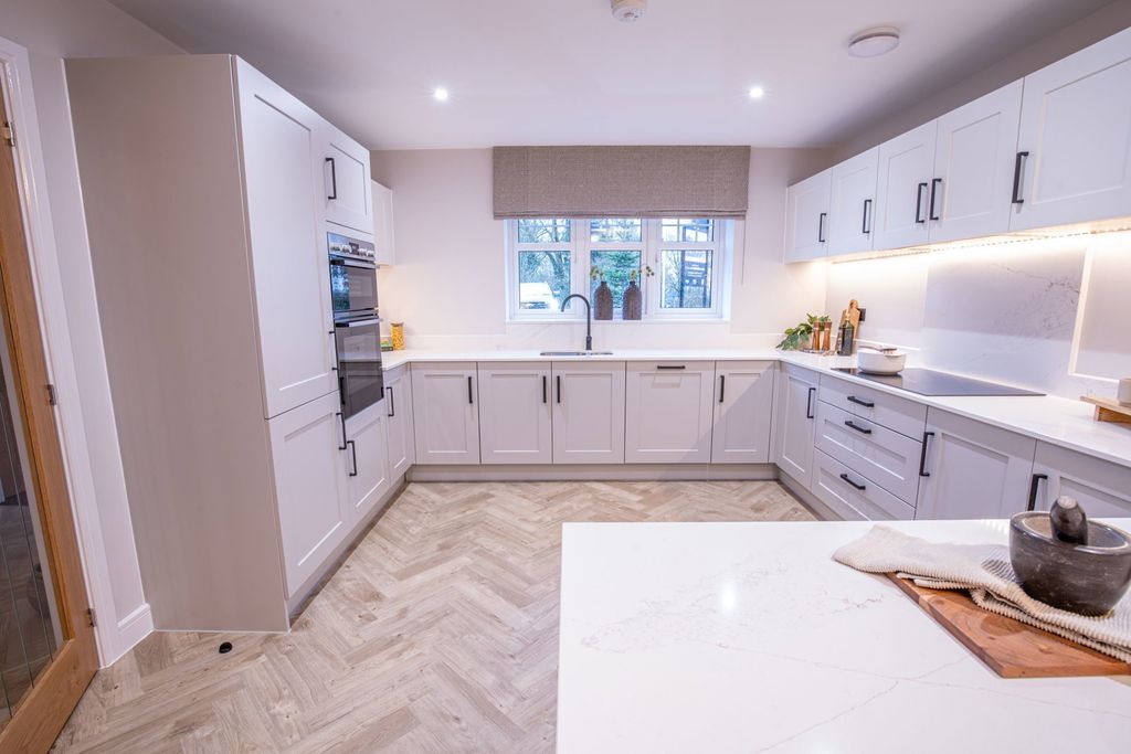 5 bed detached house for saleThe Carlton, Plot 11 Oakwood, Wykin Lane, Stoke Golding CV13 photo 4