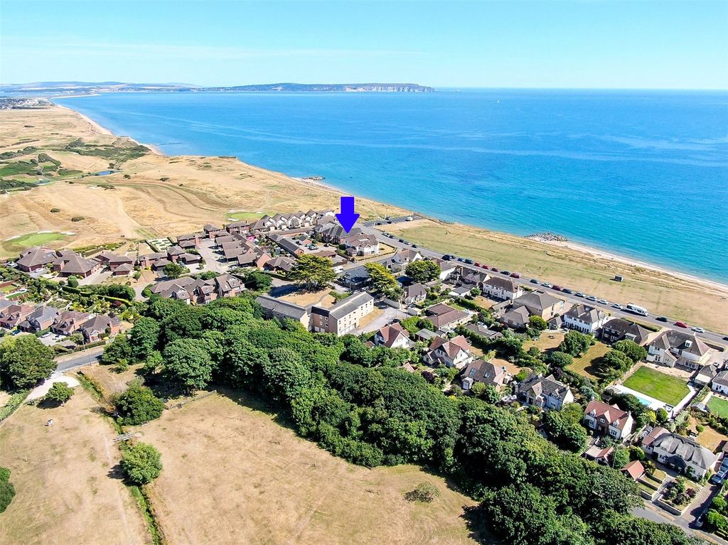 3 bed flat for saleMarine Drive East, Barton On Sea, New Milton, Hampshire BH25