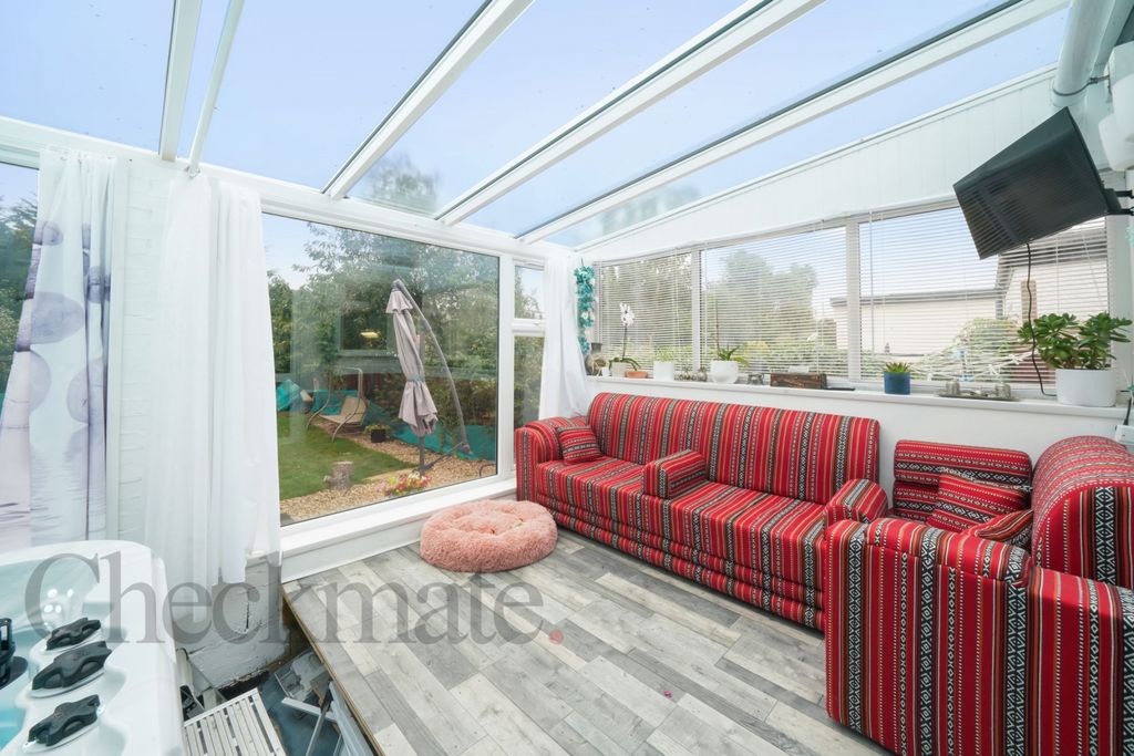 Additional image 7 of 4 bed semi-detached bungalow for saleMoat Farm Road, Northolt UB5