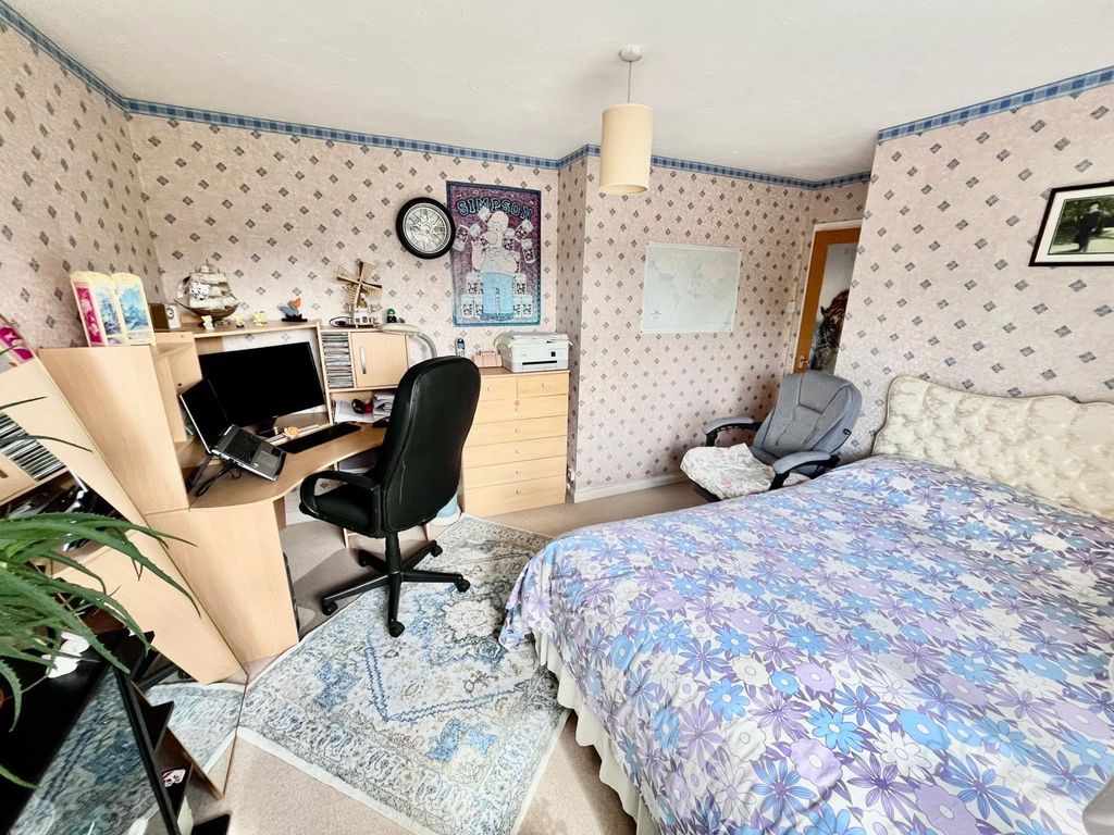 Additional image 7 of 3 bed semi-detached house for saleFriary Gardens, Newport Pagnell MK16