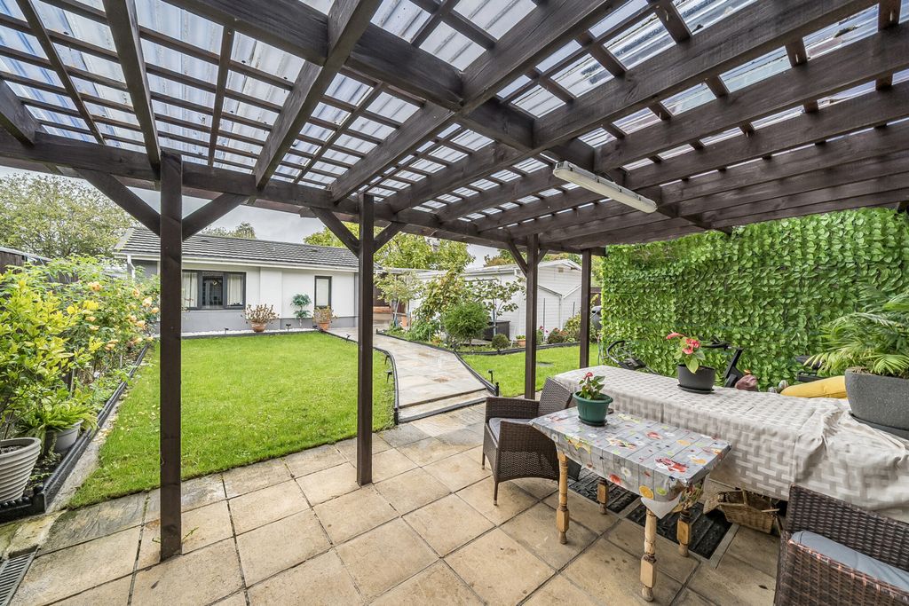Additional image 12 of 6 bed end terrace house for saleRushdene Crescent, Northolt UB5